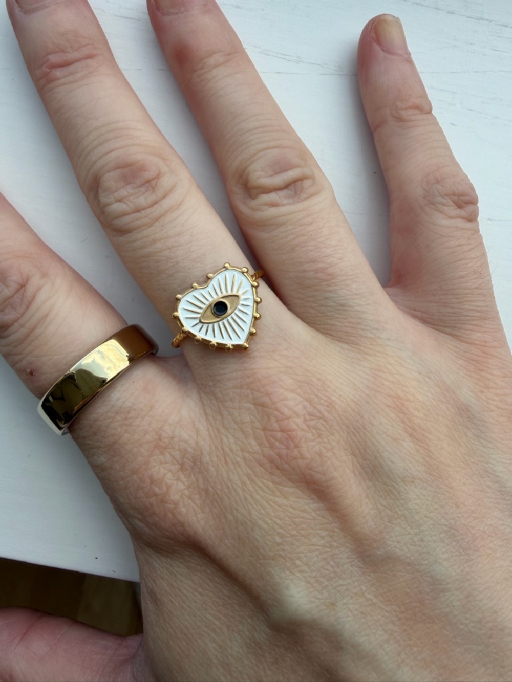NWOT Gold Tone White Enamel Evil Eye Heart Ring
